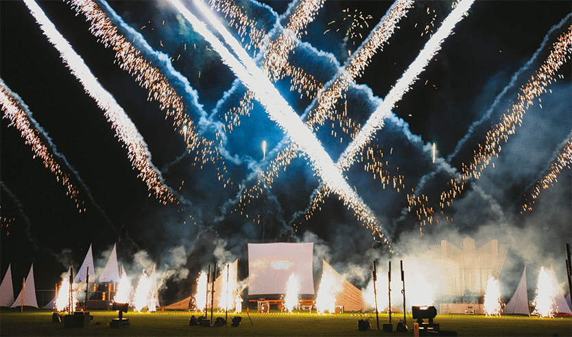 Spectacle son et lumière « Les Forges de Vulcain » avec jets de flammes et feux d'artifice
